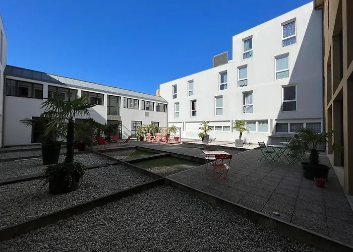 Apartment Peaceful In